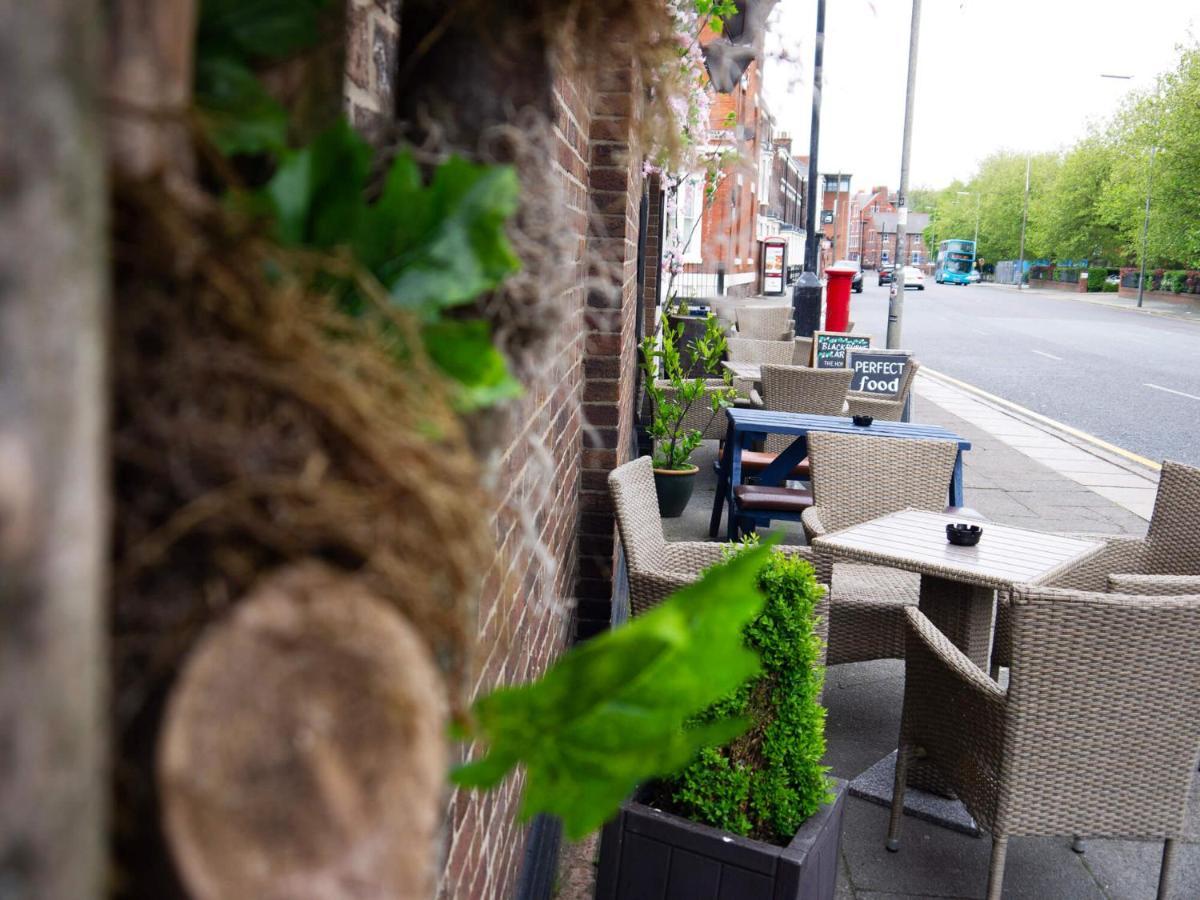 Blackburne Arms ,24 Catharine Street Hotel Liverpool Bagian luar foto